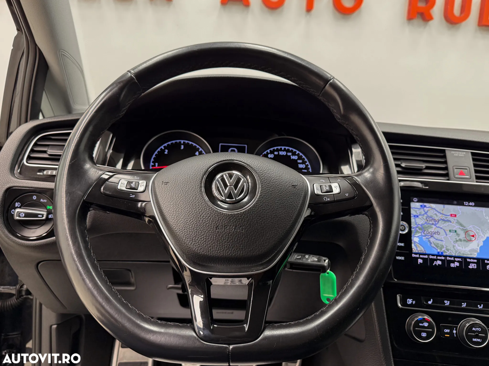 Volkswagen Golf 2.0 TDI Join - 22