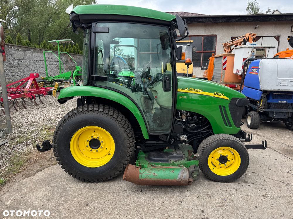 John Deere 3720 - 3