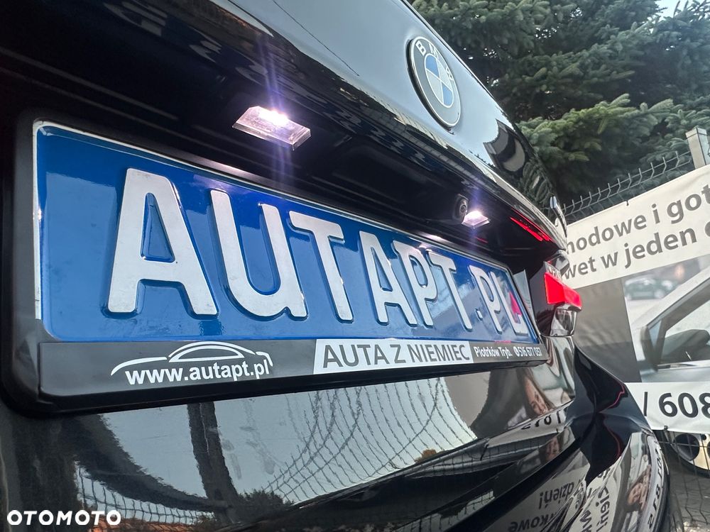 BMW Seria 5 M550i xDrive - 30