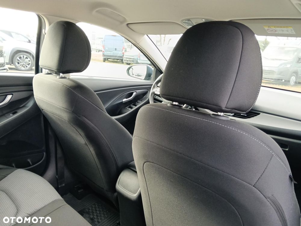 Hyundai i30 1.0 T-GDI Classic + DCT - 12