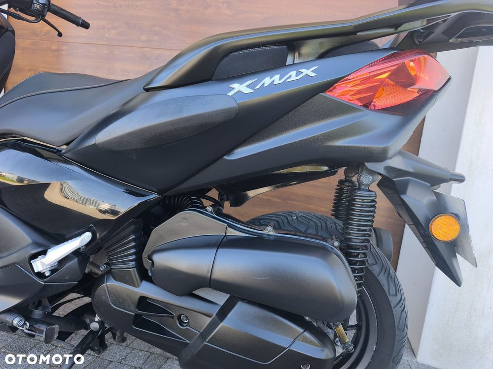 Yamaha X-max - 17