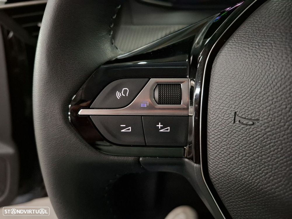 Peugeot e-208 51 kWh Allure - 16