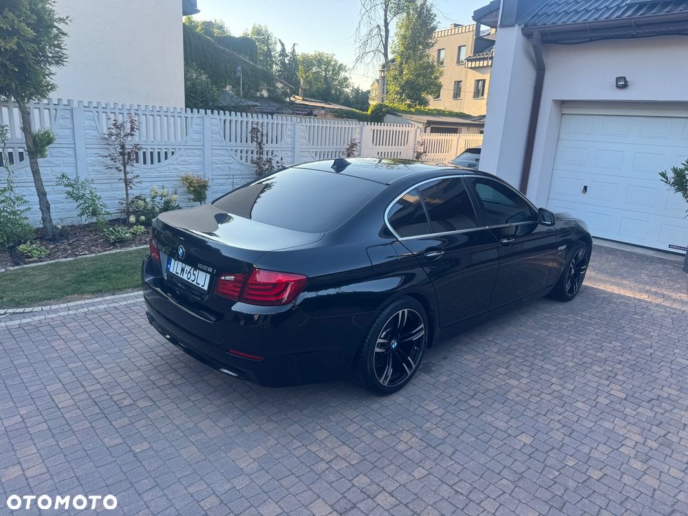 BMW Seria 5 528i xDrive - 10