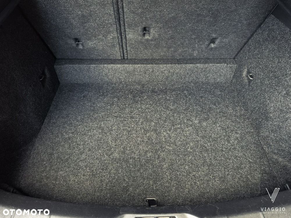 Volvo V40 T2 Momentum - 20