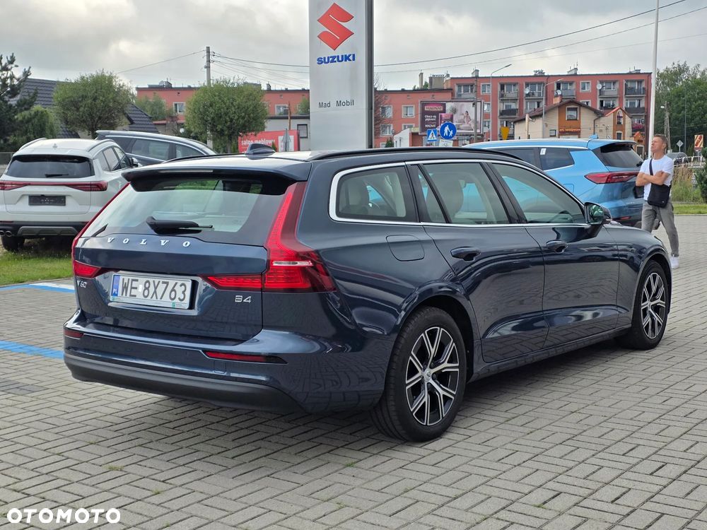 Volvo V60 B4 D Core - 4