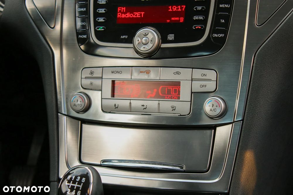 Ford Mondeo 2.0 TDCi Viva Titanium - 27
