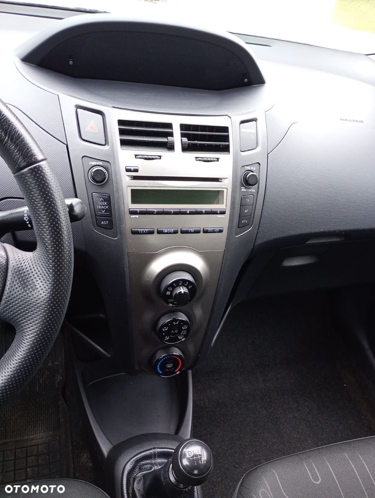 Toyota Yaris 1.4 D-4D Sol - 10