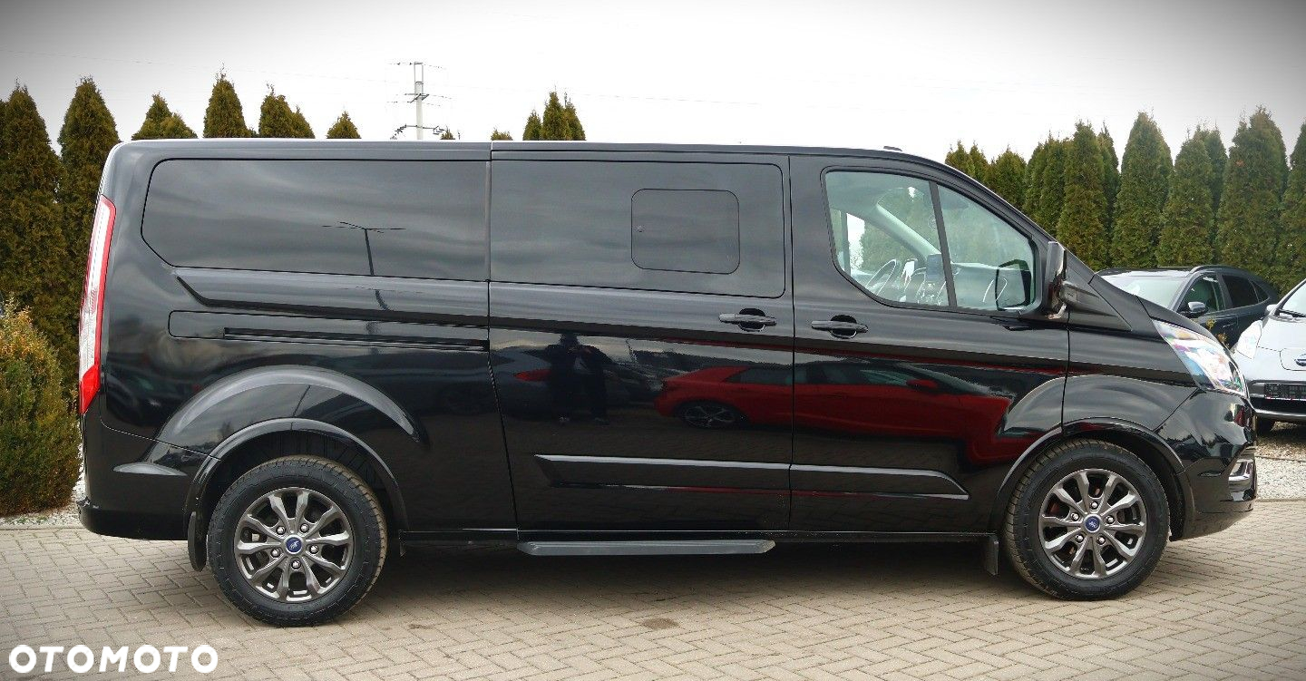 Ford Tourneo Custom - 9