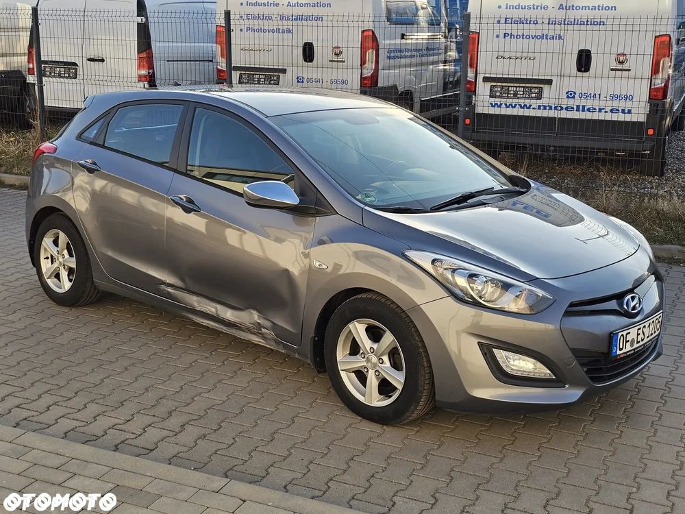 Hyundai i30 1.4 CRDi Premium - 4