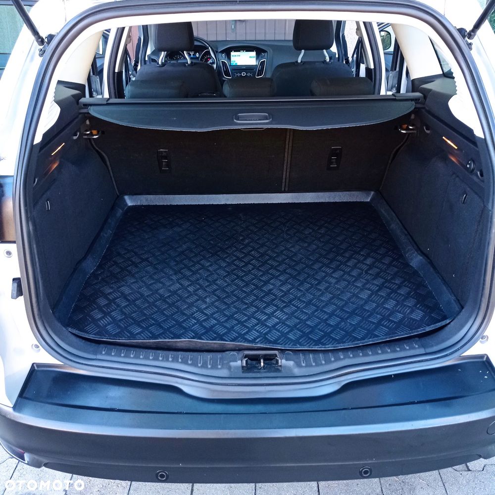 Ford Focus 1.5 TDCi Trend - 6