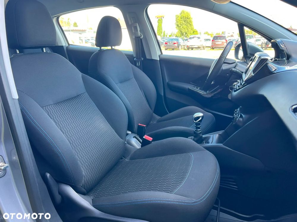 Peugeot 208 BlueHDi 100 Active Pack - 17