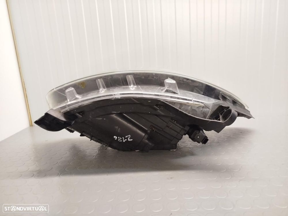 FAROL ESQUERDO RENAULT CAPTUR I - 7