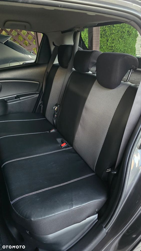 Toyota Yaris Hybrid 100 Premium - 18