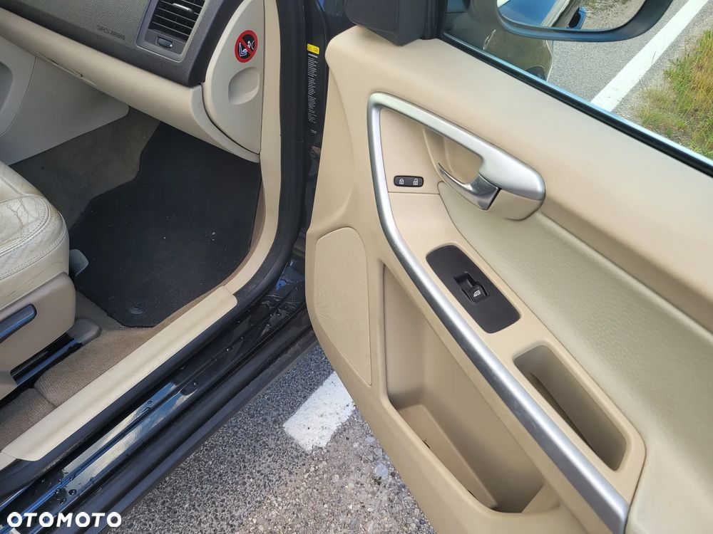 Volvo XC 60 2.4D AWD Momentum - 13