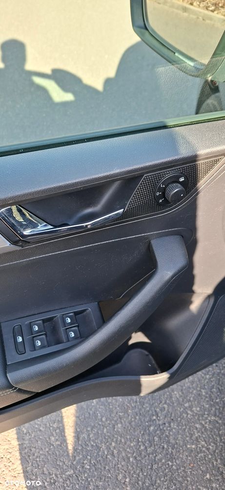 Skoda RAPID 1.0 TSI Ambition - 11
