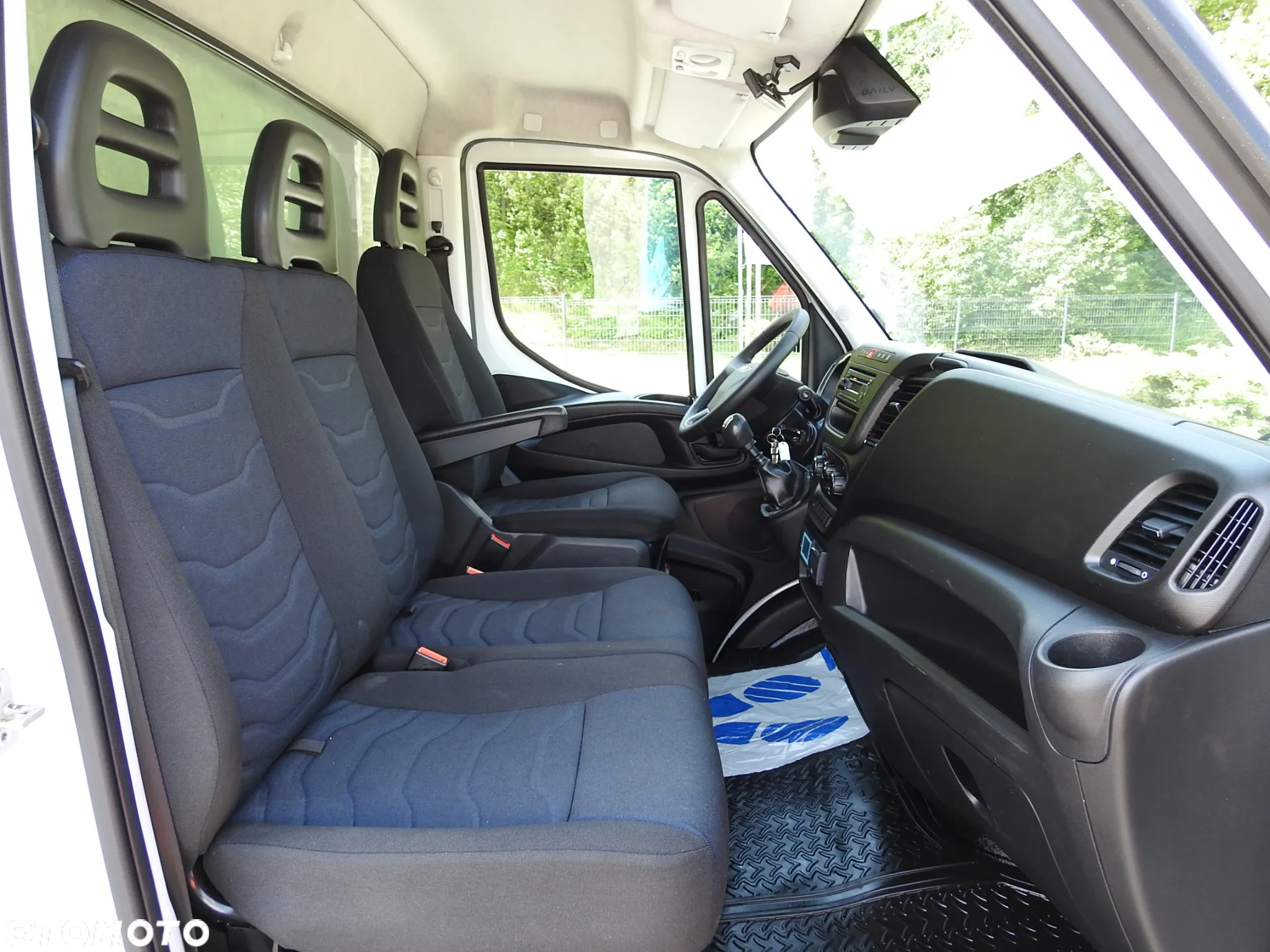 Iveco DAILY 50C15 CHŁODNIA KONTENER -5*C ZASILANIE 230V KLIMATYZACJA BLIŹNIACZE KOŁA 150KM [ 279041 ] - 39
