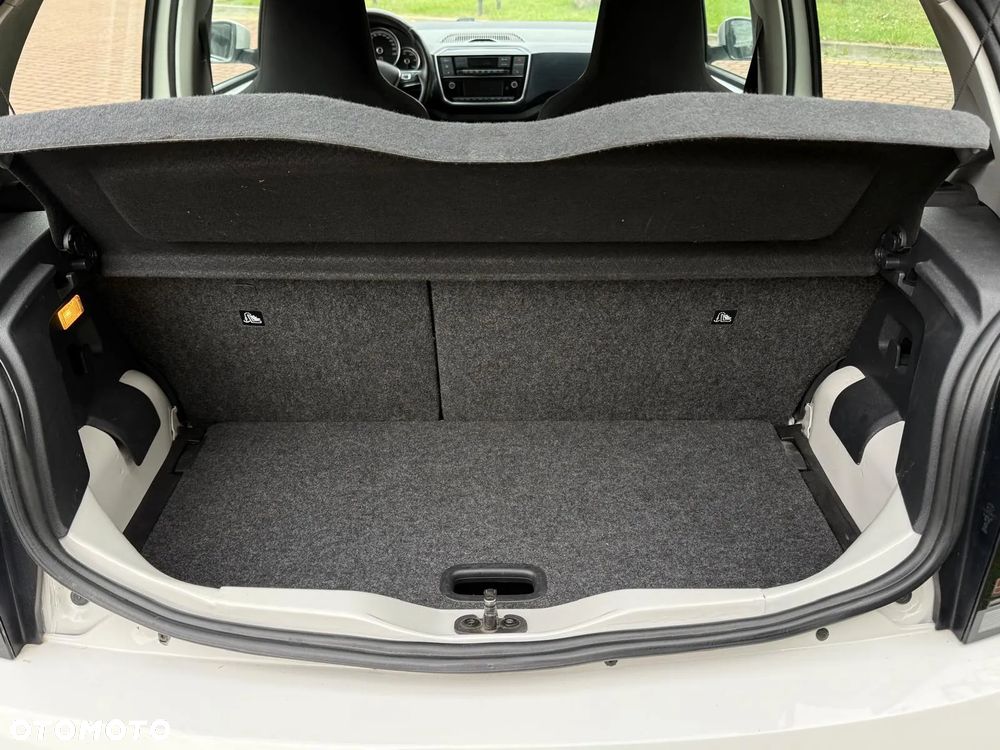 Volkswagen up! - 13