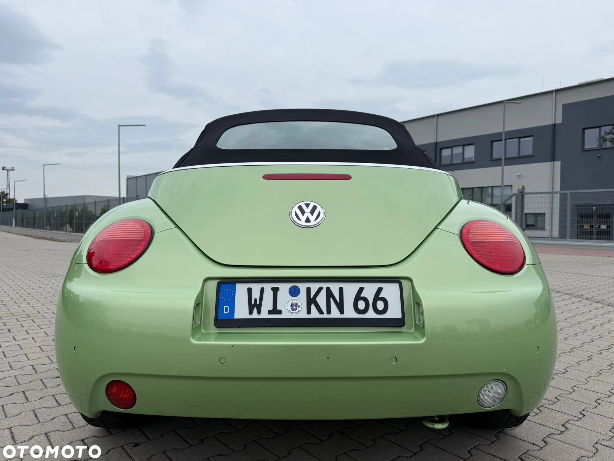 Volkswagen New Beetle Cabriolet 2.0 United - 11