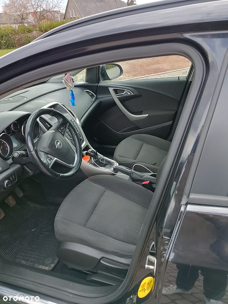 Opel Astra 1.4 Turbo - 9