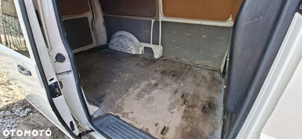 Volkswagen T5 - 4