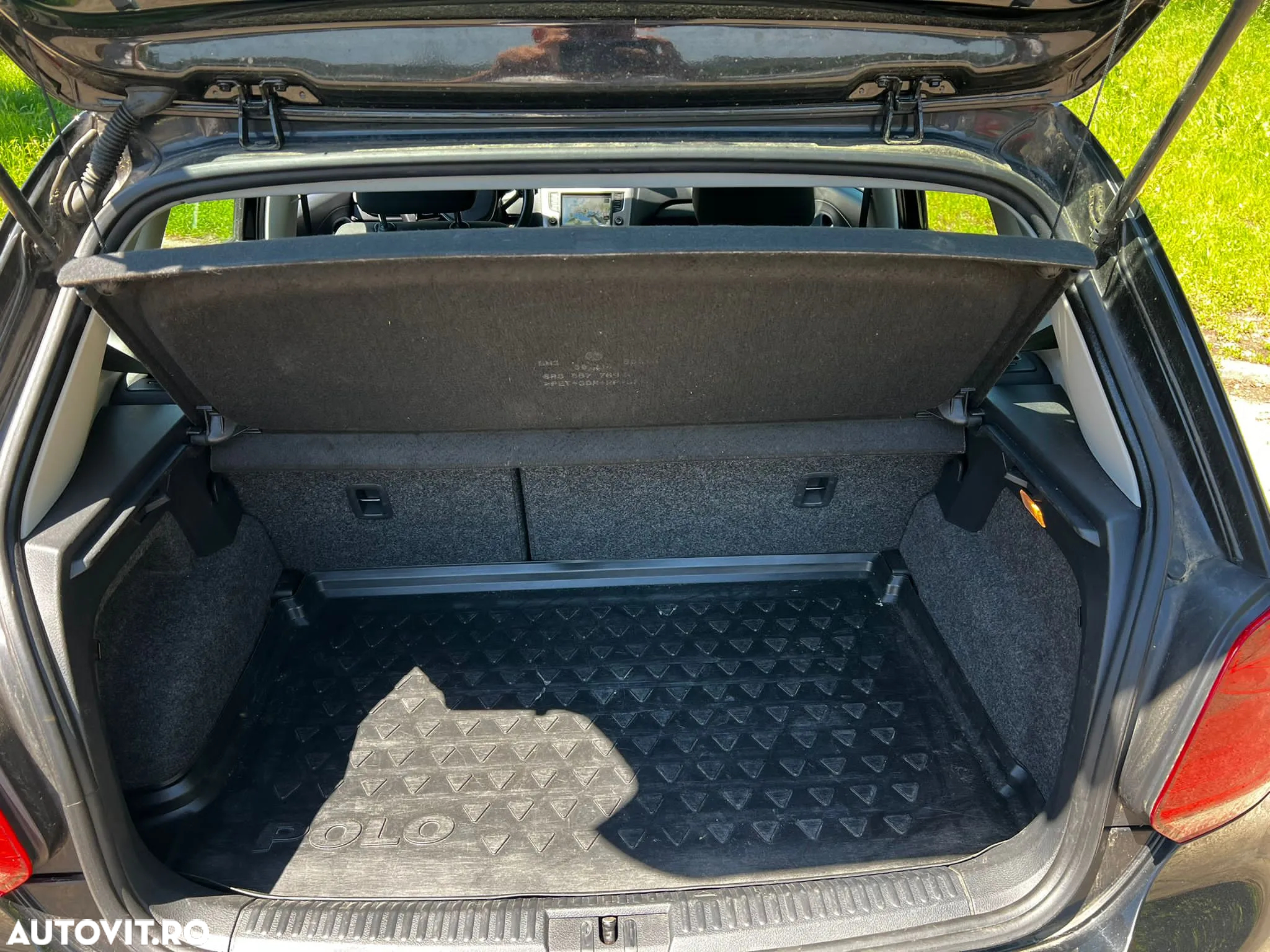Volkswagen Polo 1.4 TDI (Blue Motion Technology) Comfortline - 11