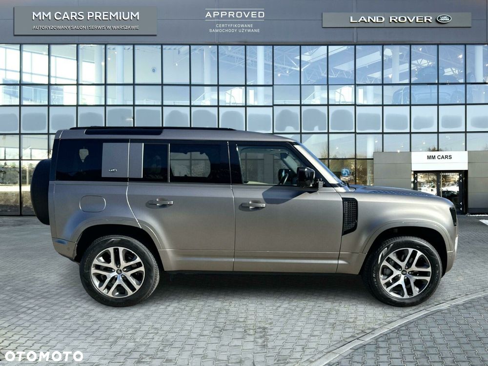 Land Rover Defender - 7