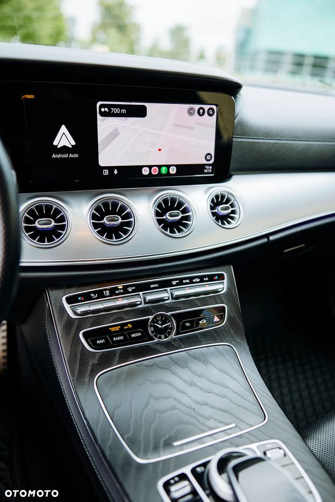 Mercedes-Benz Klasa E - 24