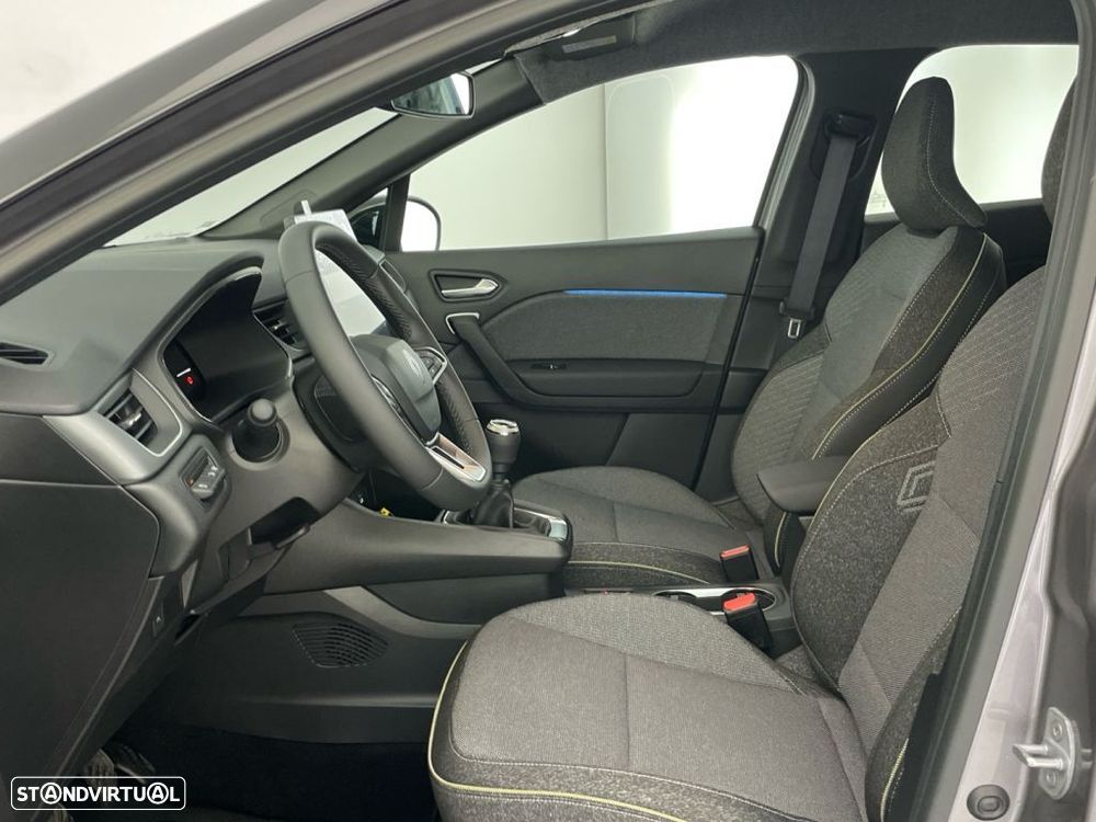 Renault Captur 1.0 TCe Techno Bi-Fuel - 11