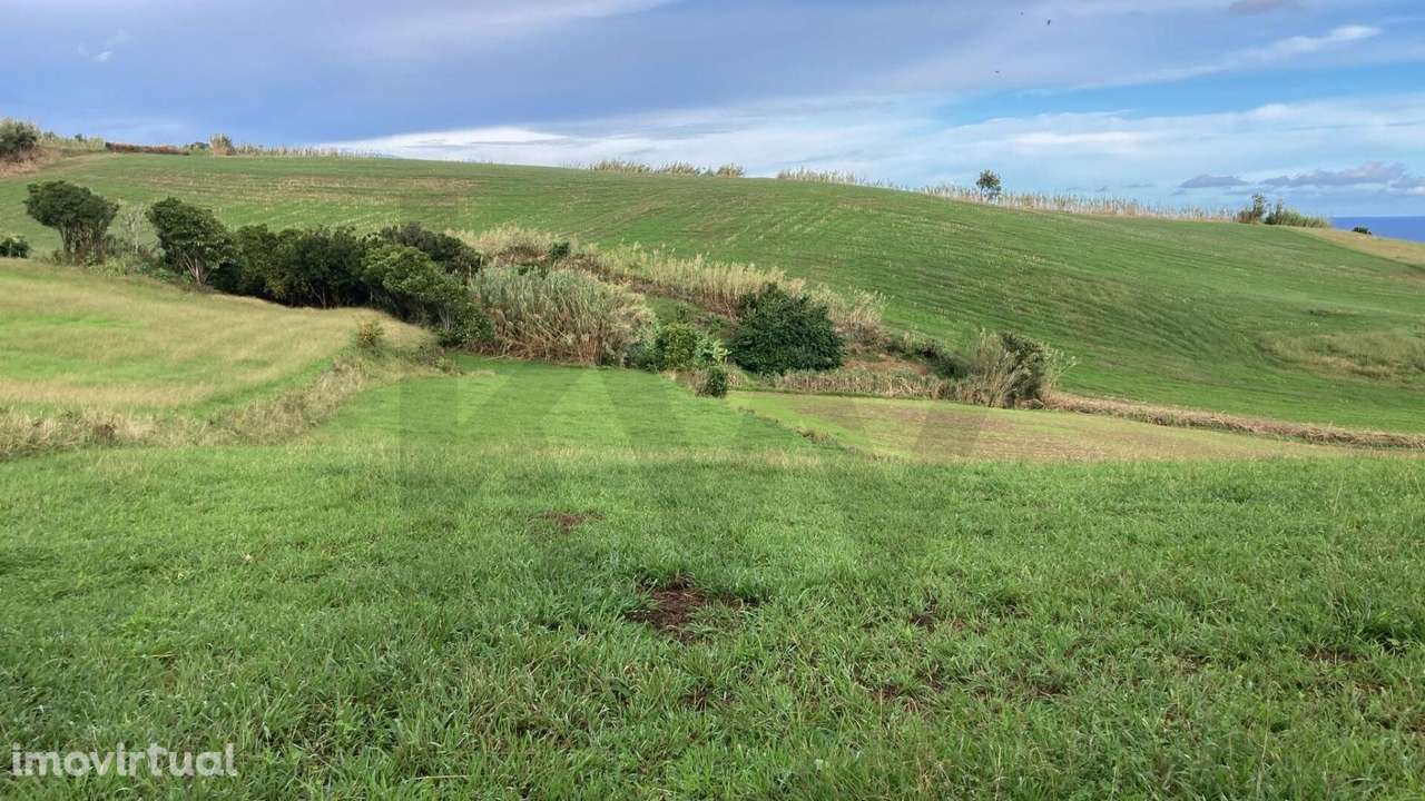 Terreno Lomba da Fazenda - Grande imagem: 2/6