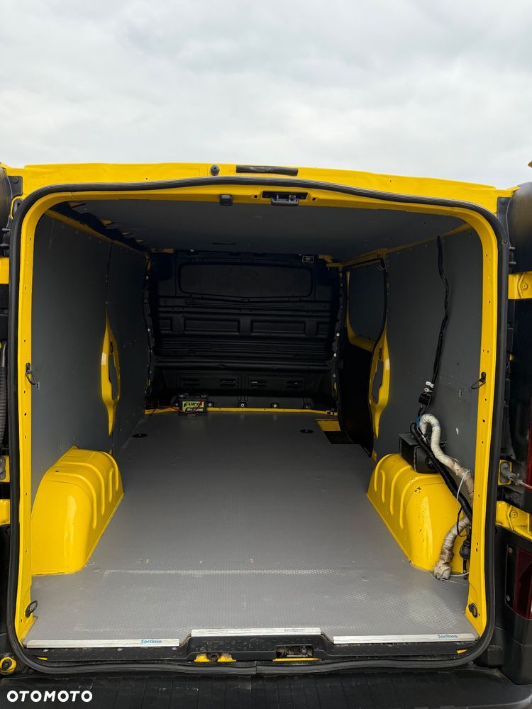 Renault Trafic - 18