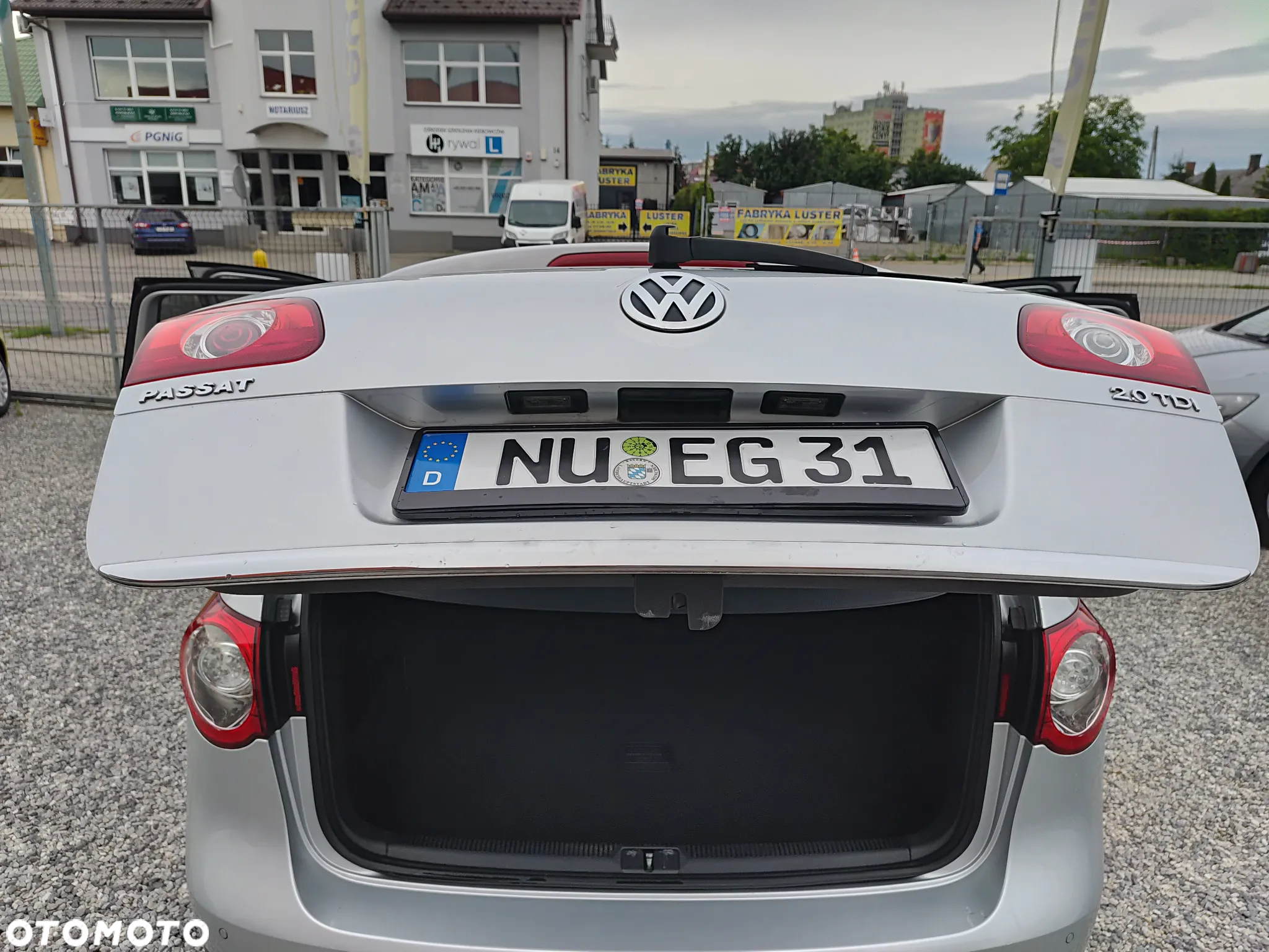 Volkswagen Passat 2.0 TDI Comfortline - 28