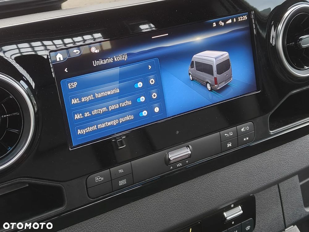 Mercedes-Benz eSprinter - 22