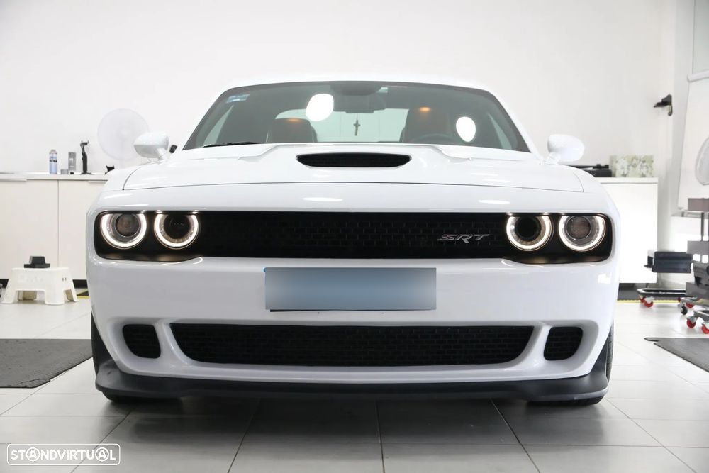 Dodge Challenger Auto SRT Hellcat - 10