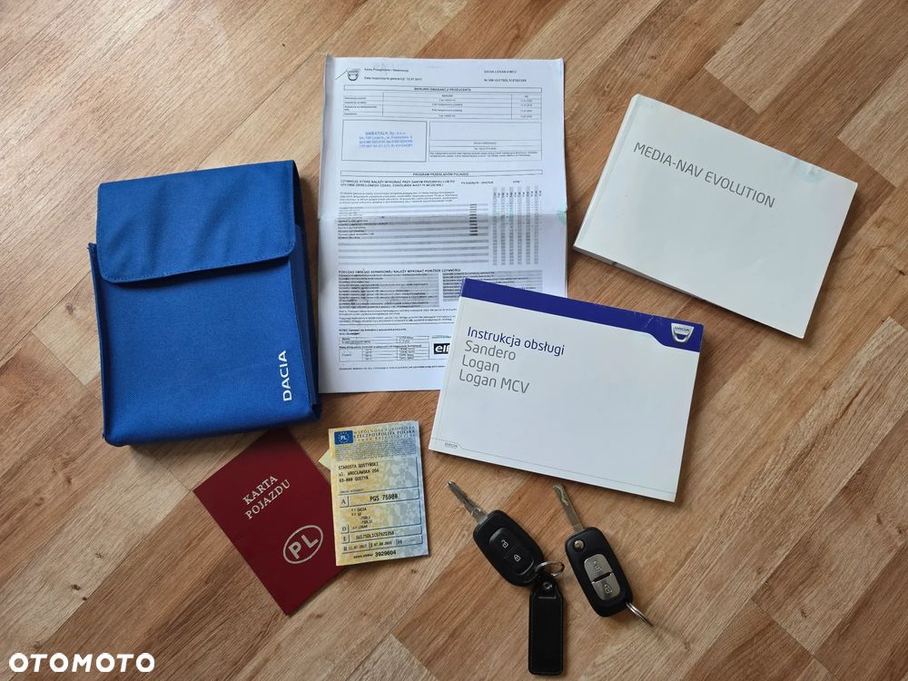 Dacia Logan TCe 90 S&S Stepway Celebration - 35