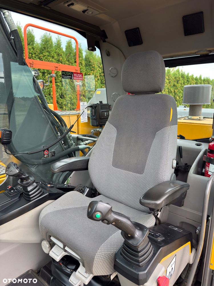 Volvo EC 220 EL - 35
