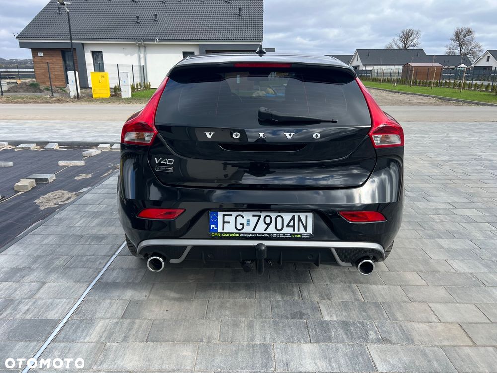 Volvo V40 D2 Drive-E R-Design Momentum - 4
