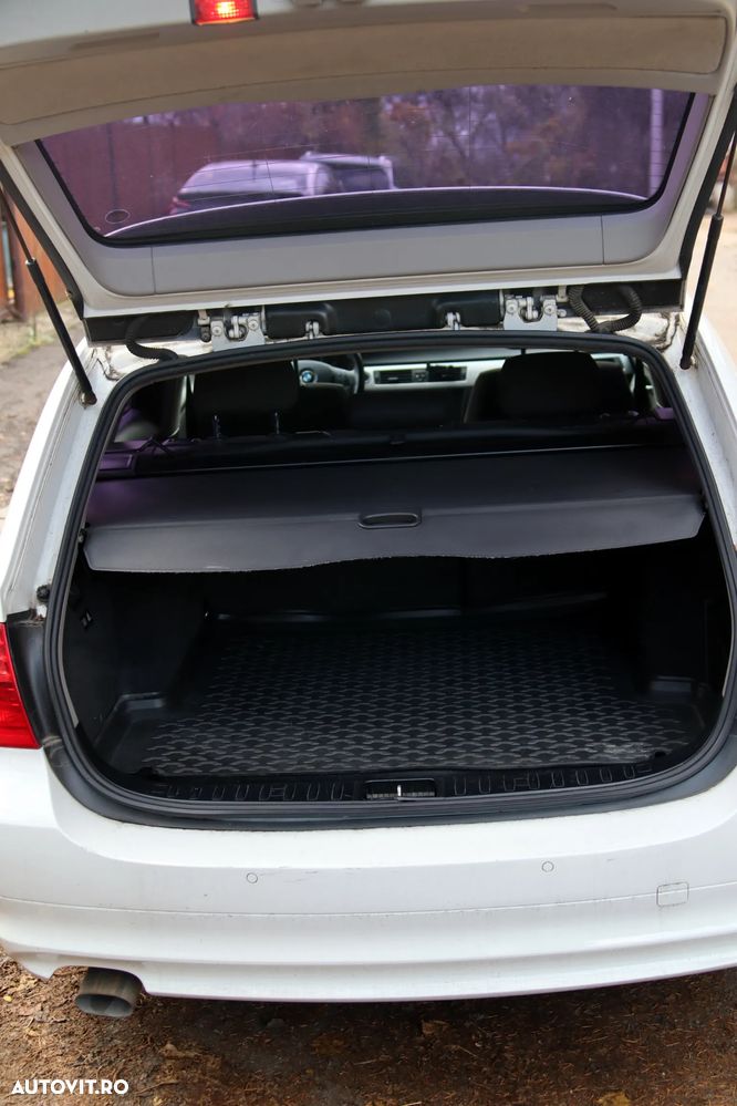 BMW Seria 3 318d - 24