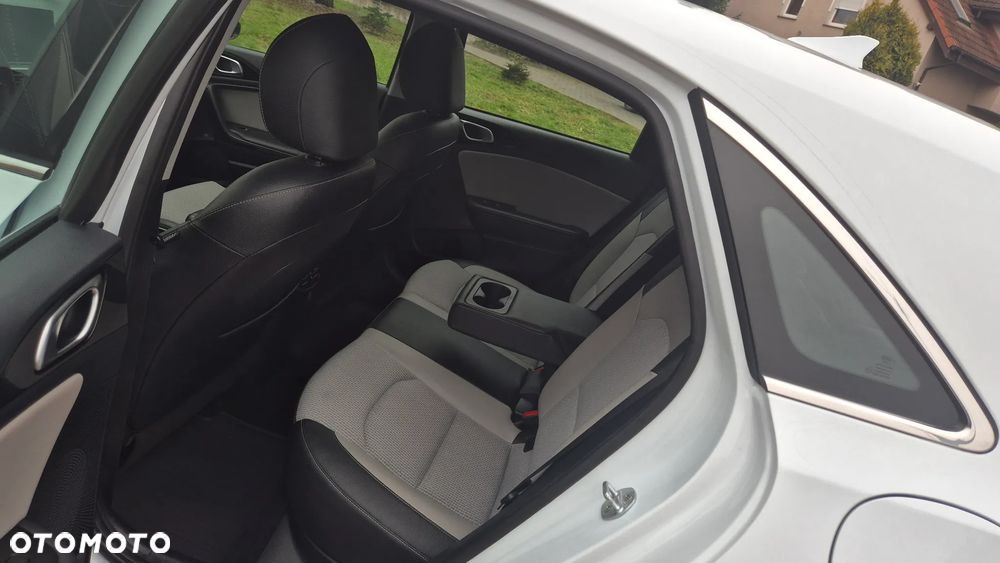 Kia Ceed 1.4 T-GDI L Business Line - 15