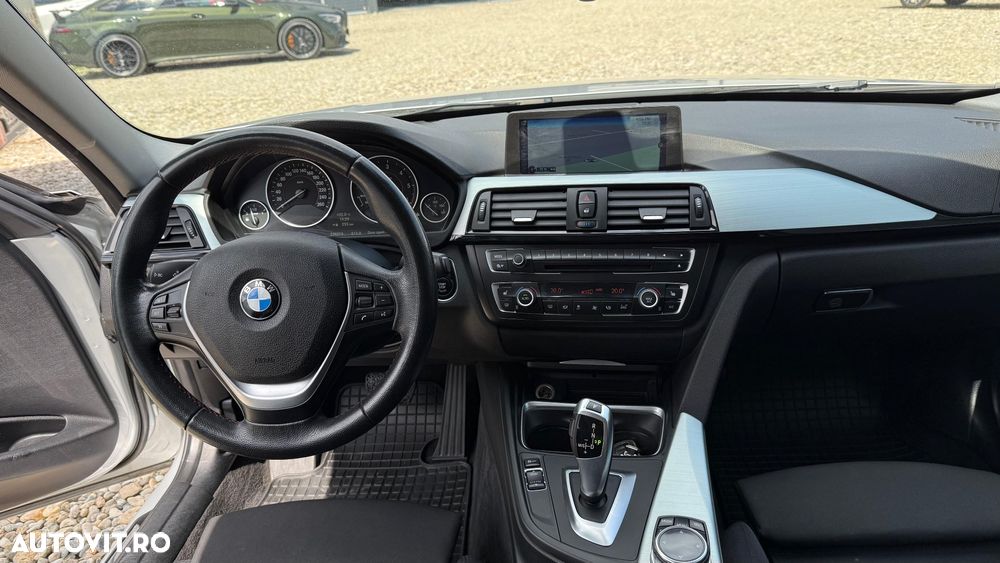 BMW Seria 3 320d Efficient Dynamic Edition Sport-Aut. - 12