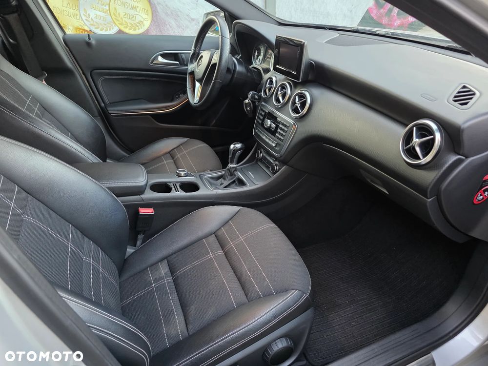 Mercedes-Benz Klasa A 180 (BlueEFFICIENCY) Style - 17