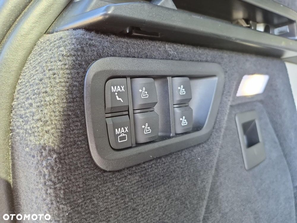 BMW X7 M50d sport - 30