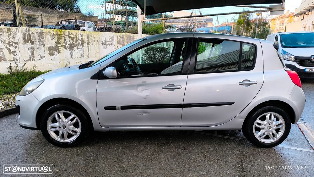Renault Clio 1.2 16V Dynamique - 12
