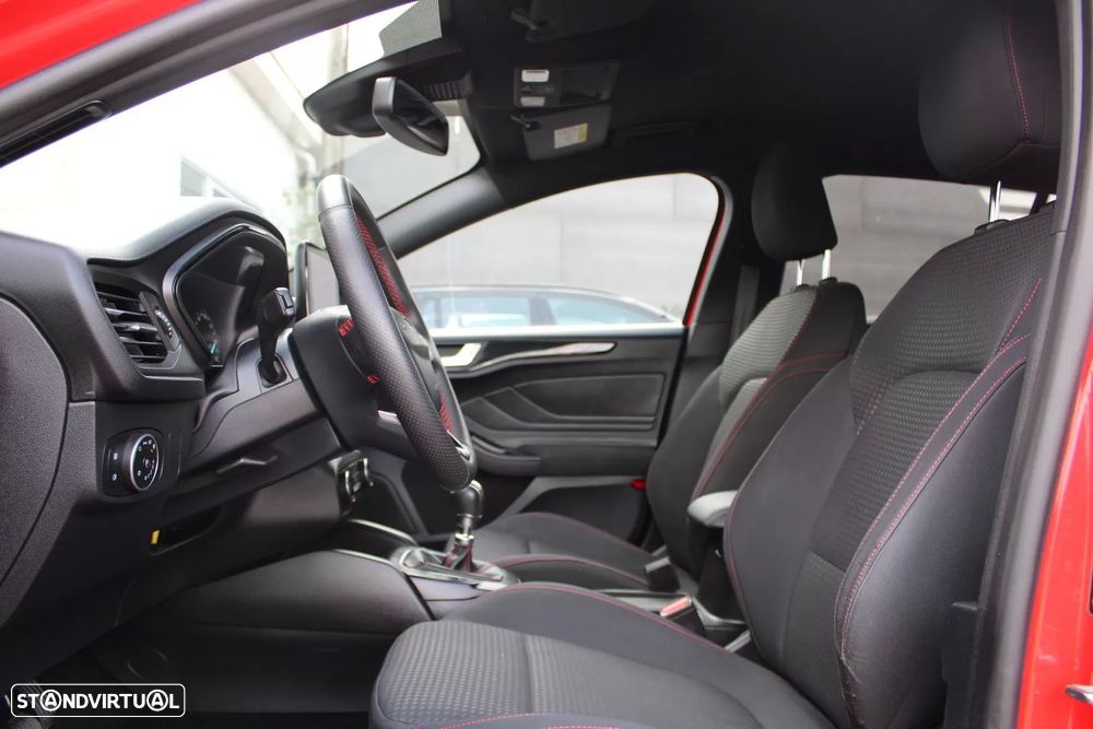 Ford Focus SW 1.5 TDCi EcoBlue ST-Line - 19