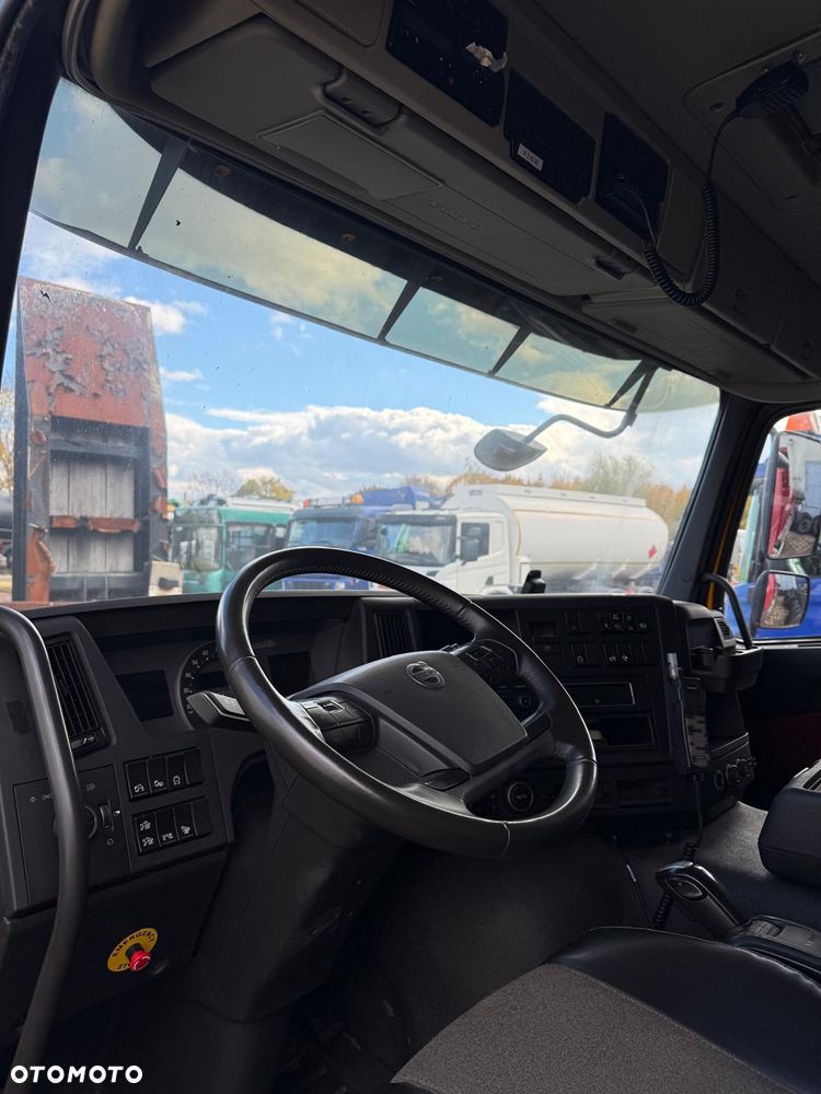 Volvo FMX 370 Wywrotka S1 Hydro-klapa z wstrząsem euro6 1 łóżko - 18