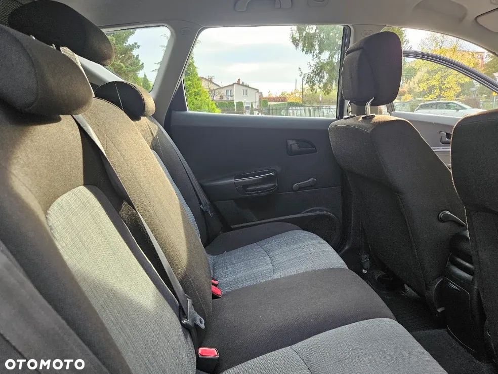 Kia Ceed - 11