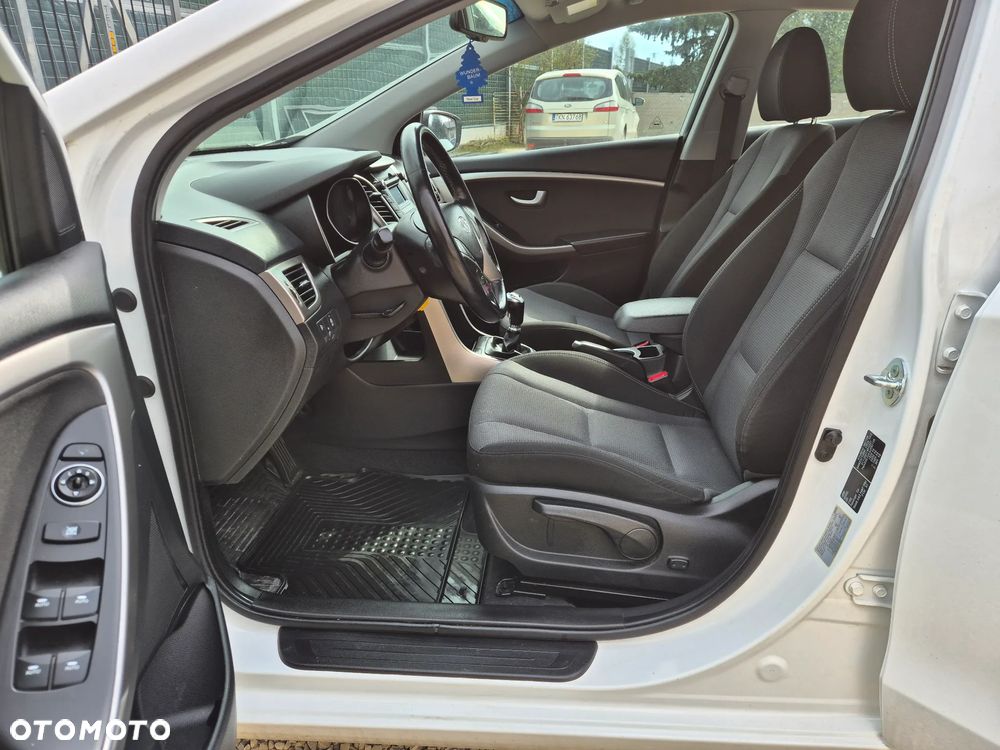 Hyundai i30 1.6 CRDi BlueDrive Comfort - 5
