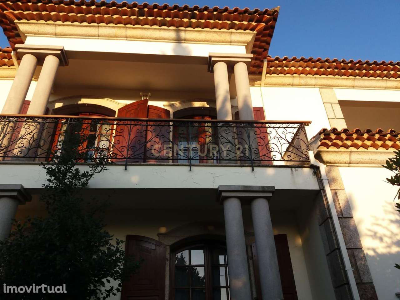 Moradia espectacular T8 em Forjães com 782 m2 constrúido e 4560 m2 de - Grande imagem: 4/29