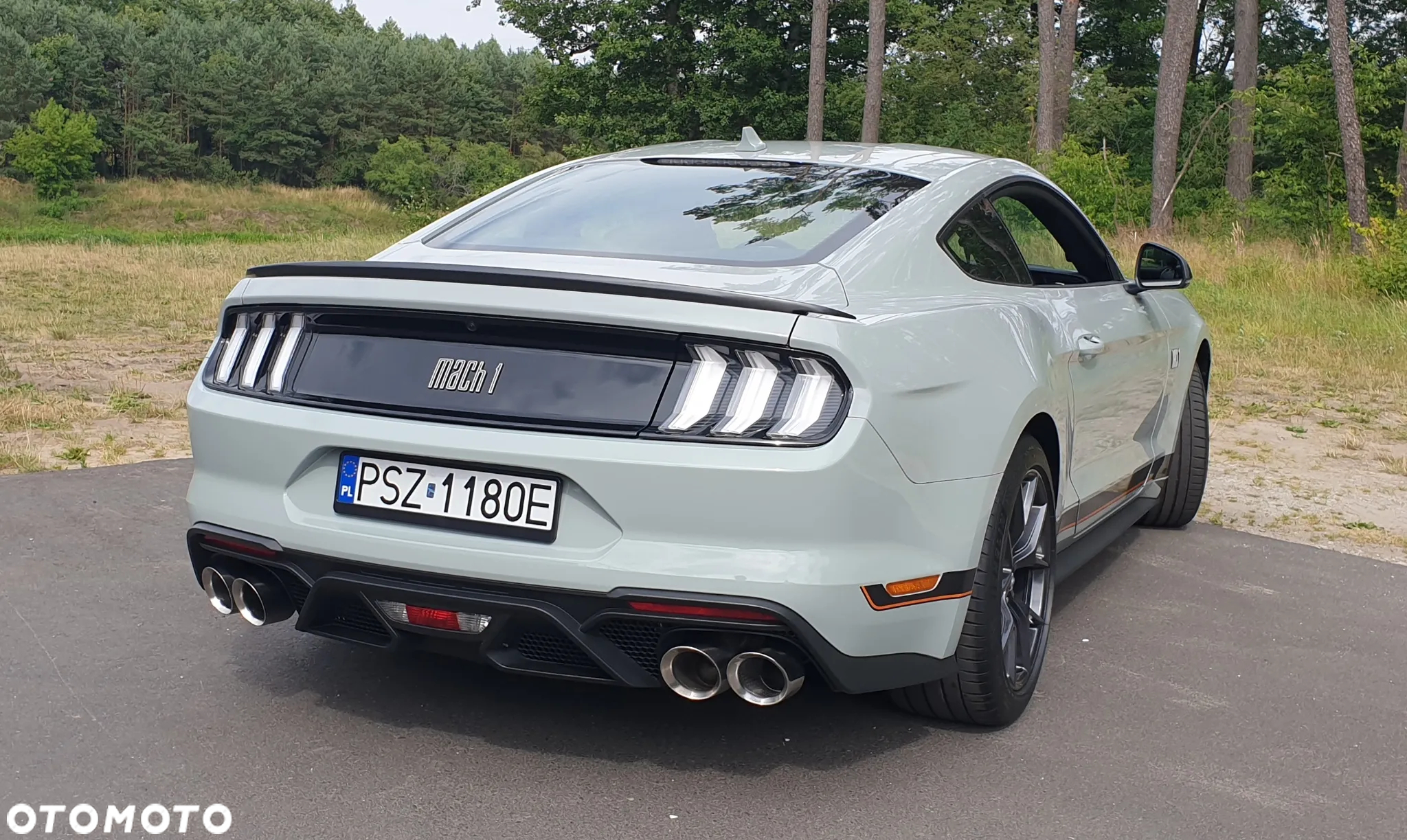 Ford Mustang - 22