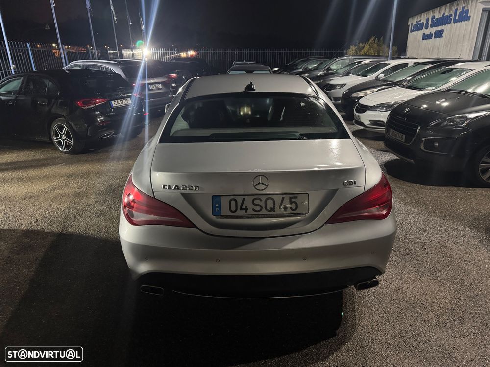 Mercedes-Benz CLA 220 CDI 7G-DCT Urban - 23