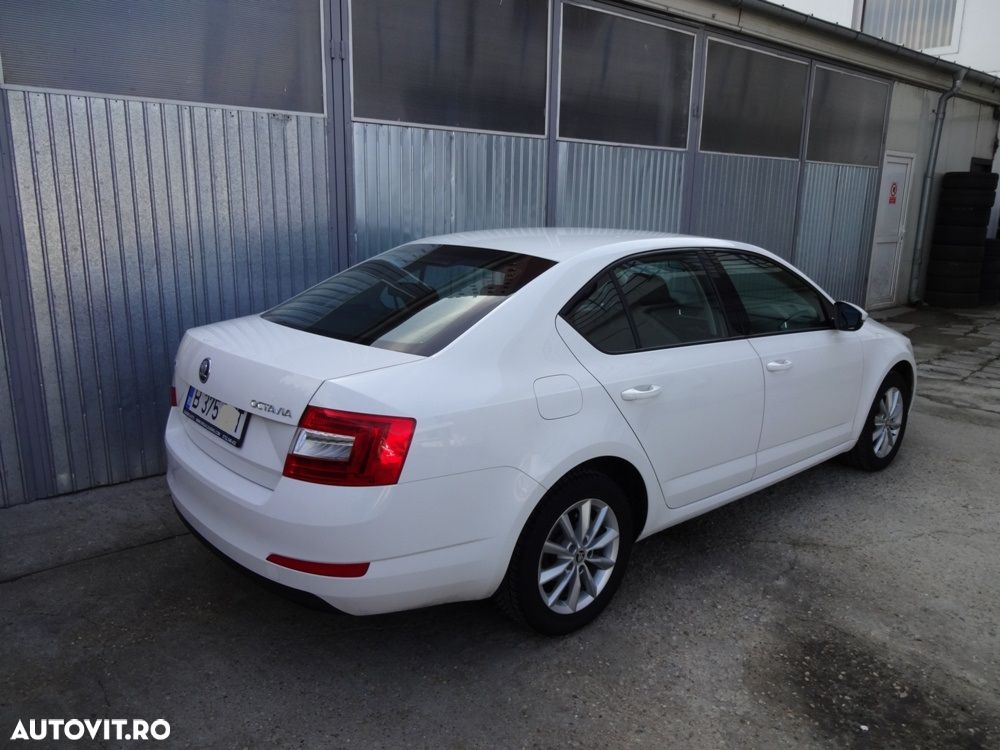 Skoda Octavia 1.2 TSI ACTIVE - 2